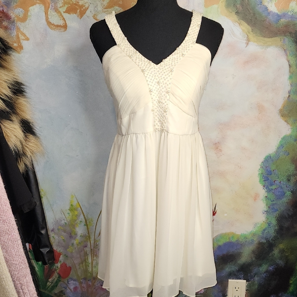 Minuet Petite White Sweetheart Sundress Wedding Guest